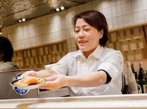 学生さんからWワークのフリーターさんも活躍中♪
シフト相談ももちろんOK！
頑張るスタッフさんを応援します！