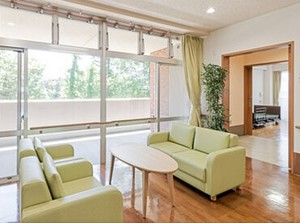 まずは職場見学OK！たくさんの施設があるので
「雰囲気を知ってから決めたい」という方もご安心ください♪
※写真はイメージです