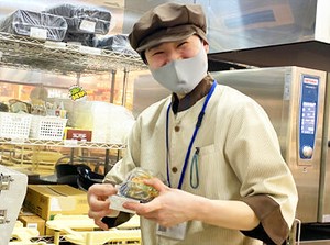 役職や年次に関係なく"お店のために"と
チャレンジししたい方、大歓迎！
新しい意見やアイディアを大切にする社風があります。