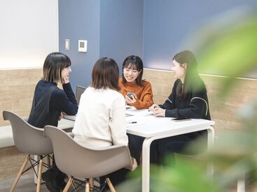 ＼残業なし×18時までの仕事／
希望シフト提出でOKなので、
自分の予定も大事にしながら勤務できます♪