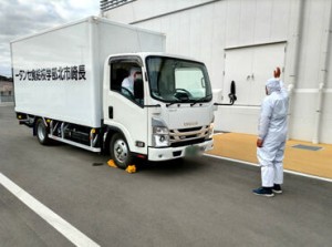 ＼資格があれば未経験OK！／
まずはしっかり研修します◎
配送・車両誘導の補助スタッフが同乗するので安心！