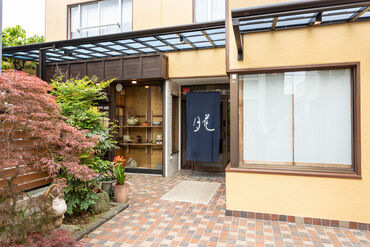 ＜JR静岡駅南口から歩いてすぐ＞
ビジネス、観光、部活の合宿などで多くの方に利用いただく旅館です。