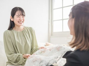 ﾟ*｡☆ NEWスタッフ募集 ☆。*ﾟ
20～30代の女性スタッフ活躍中♪
お洋服は40％オフで購入可能！