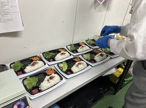 惣菜コーナー！
《8：00～12：00/13：00～17：00》採用中！
≪全店≫≪全商品≫に使える社割あり♪
スタッフから好評◎
