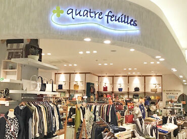 服装自由◎ピアス&ネイルもOK
働きながらオシャレを楽しめるのも嬉しいポイント♪
気に入った雑貨は社割でお得にGetできますよ＊