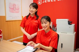 来店されたお客様のご案内もお任せ◎
程よくPC入力×程よく接客なので
"座りっぱなしは飽きちゃいそう"
という方も安心です♪