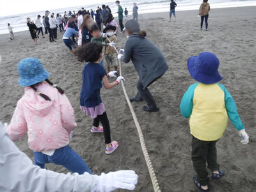 子どもと接する仕事がしたい方大歓迎！
「ただいま～！」と、元気いっぱいの小学校1～6年生が通う楽しい放課後児童クラブです◎