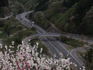事務所や仮眠室は冷暖房完備で年中快適です♪
冬は制服のほかに防寒具も支給されます◎