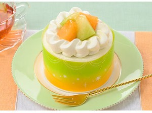 ＼"スイーツ好き"にはたまらない特典／
季節のフルーツを使ったケーキ、
大人気のシュークリームを割引でお得にget★