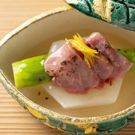 ▼少人数のメンバーで運営
年齢層も様々ですが、わきあいあいとした雰囲気
お客様との会話も楽しみながら勤務できます♪