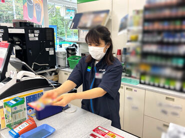 住宅街にある穏やかな吹田五月が丘北店で、コンビニバイトを始めませんか♪
当店ならではの商品もあるんです！