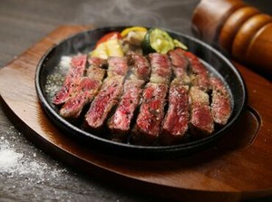 ★学生さん大歓迎★
未経験や初バイトも大歓迎♪
優しい先輩が丁寧に教えるのでご安心を◎