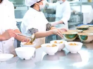 ≪資格・経験不問！≫
具材の下準備/盛り付けなど
できる所からお願いします。