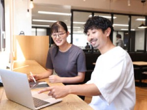 アシスタント業務をお任せしています！
わからないことはなんでも社員に聞いてください！