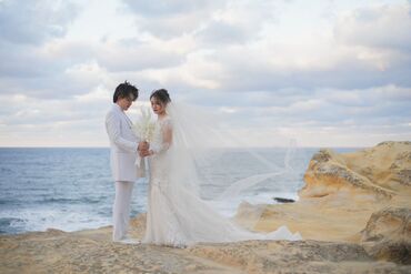 新郎・新婦様の衣装選びを手がけます♪
最初は補佐でOK！