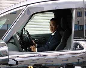 ワンボックスカーからスタート。その後、マイクロバスなどの運転も資格に合わせてお任せします。