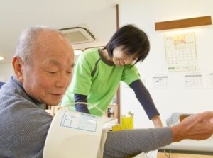 1日3時間45分のお仕事です♪
午前シフトor午後シフト、どちらか固定の勤務もOK！ご家庭と両立しやすい環境です。