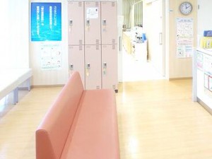 働きながら、コンタクトや目の病気の知識が身につきます♪
日々新しい発見がたくさんあるお仕事ですよ＊