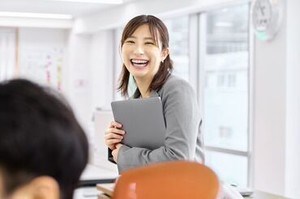 "履歴書不要"で即応募♪
面接時に簡単なエントリーシートを記入するだけでOKです★
普段通りにお越しください！
