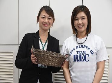 週1日・1日2時間～OK！
放課後や子どものお迎え前など…
プライベートと両立しやすい◎
シフト自由で自分のペースで働ける！