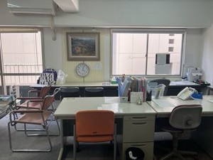服装自由♪ラフな格好でもOK！
仕事終わりの予定に合わせた服装でOK◎