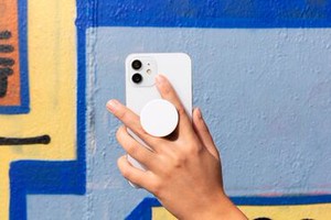 ﾟ*｡☆ NEWスタッフ募集 ☆。*ﾟ
スマホケース＆雑貨ショップ
20～30代スタッフ活躍中
髪色ネイル自由でおしゃれOK