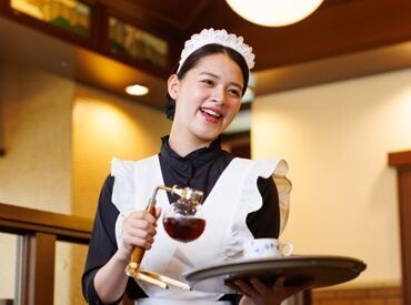 全国のグループ100店のメニューが20％OFFで楽しめる割引も好評♪
カフェにイタリアン、お好み焼きまでWで美味しいバイトです�★