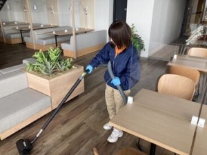 マイナビバイト初*掲*載
広島市駅チカ×清掃のお仕事♪

不二ビルサービスは、
広島本社の安心企業です◎