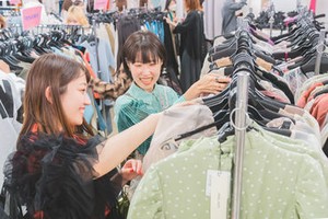 20～40代のファッション好きの女性が集まる
人気のアパレルイベントが町田にやってくる！
＜＜オープニングスタッフ募集＞＞