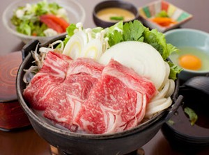 こちらが人気メニューのすき焼きです♪
その他、一品料理から懐石料理まで、
シーンに合わせて楽しめます◎