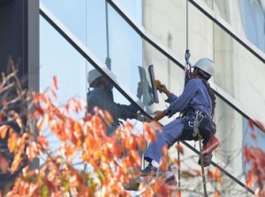 "手に職をつけたい"そんな方必見♪
2～4人のチーム制でお仕事を進めていくので
初心者さんでも安心◎しっかりフォローします!