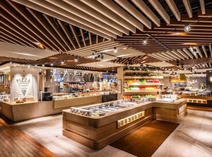 フェニックスリゾート株式会社は、
ホテル、アクティビティ、スパ、ゴルフ場など運営しております♪