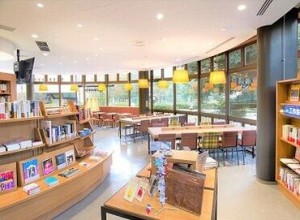 ◇PRONTO Library dining ◇
1日3h～OKなので、
学校の授業や家事などとも両立可能！
Wワークにもピッタリです♪