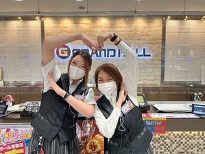 主婦（夫）さん・Wワーカーさん歓迎！
シフト融通抜群＆週1～OKで働きやすい♪
髪色・髪型自由！おしゃれしながら働けます☆
