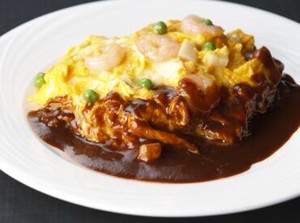 ＼多くのメディアに取り上げられたシェフが総料理長／
自信を持ったお食事提供◎
名店ならではの料理のコツも身につきます♪