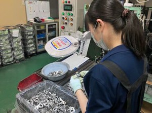 ＼工場勤務初心者OK♪／
子育てしている方には本当に働きやすい！の声多数！
平日の週3日～OK◎