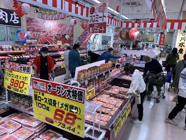 「新商品、美味しいよ」
「いっぱい入っていてお得だね」など
スタッフ同士でオススメしたり
和気あいあいとした職場です◎