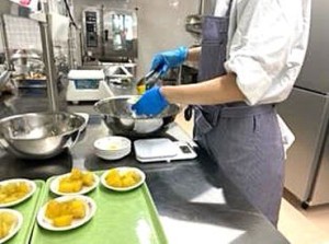 一冨士フードサービス株式会社では、社員食堂や保育園、病院などでの食事を提供しています♪