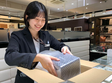 未経験でもしっかりサポートします◎
チームワークが自慢の店舗なので、安心してくださいね♪