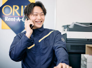 受付や車のお届けなどをお任せ◎
車好きの方も、そうでない方も大歓迎です！