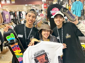 ＼採用率アップ条件は…／
★長期で楽しく働きたい方
★週3～4日以上勤務できる方
⇒もちろん、用事などによって週2日で調整もOK