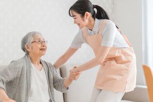 高齢者向けの綺麗な住宅でお仕事♪
ご自身で生活される方の補助をお願いします◎
経験を活かして高時給で働こう！
