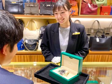 「短期で」「ガッツリ」「扶養内」「短時間ダケ」etc...
どんなワガママさんも大歓迎!!
あなたの希望に合わせて働いてください♪