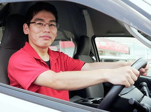 ＼安定して働きたい方に！／
お預かりしたクリーニング商品をお届け
きっかけ自由！「運転が好き」で応募もOK♪