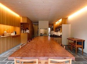 ＼全24席のこぢんまりとしたお店／
家のような安らぎと心地よさを感じられます◎
落ち着いて料理を堪能していただける空間です♪