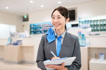 【未経験の方も大歓迎】
接客業が初めての方でもOK！
基本的なことから丁寧にレクチャーします♪
お気軽にご応募下さい！