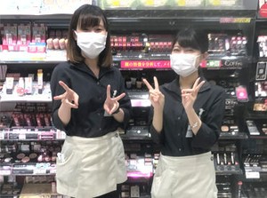 未経験の方でも安心♪ルクア大阪が主催する入店研修あり！あいさつの仕方や館内のルール説明などを行います。