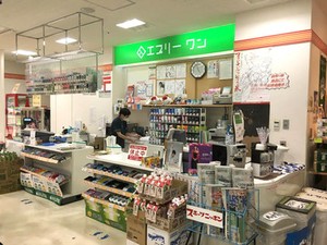 「コンビニって大変そう…」
⇒「いいえ、そんなことはありません！」
先輩スタッフも優しくお教えいたします！