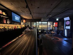 本格的なカクテルと食事・
デザートが自慢の
darts&lounge&bar SKY！

一緒に楽しく働いてくれる
仲間を募集しま～す☆*.