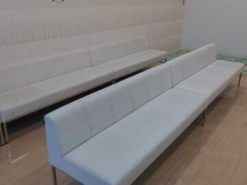 眼科で患者さまの受付や、
検査補助のお仕事をお願いします＊
お仕事はしっかり教えるので
初めての方もご安心ください♪